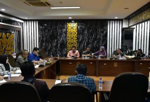 Bahas Pengelolaan Pasar Kuliner Cut Nyak Dien Pekanbaru, Komisi II Rapat Bersama Disperindag serta FK-PWK